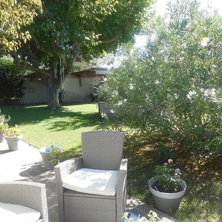 La Maison Bleue Bed & Breakfast L'Isle-sur-la-Sorgue